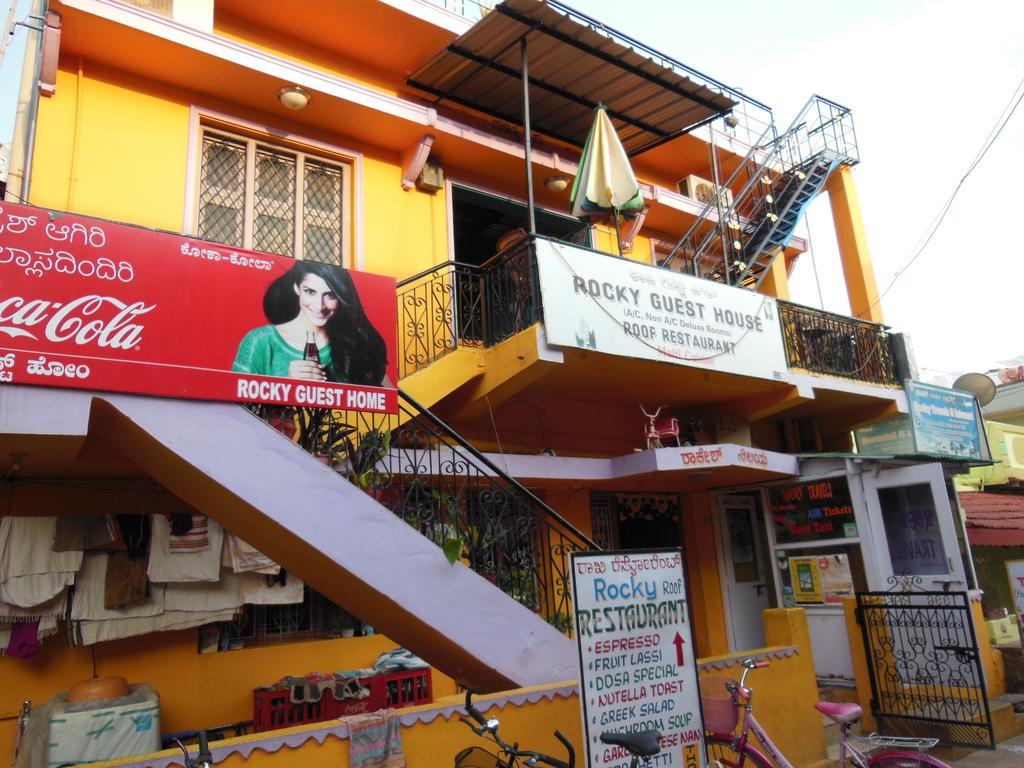 Rocky Guesthouse Hampi Exterior foto