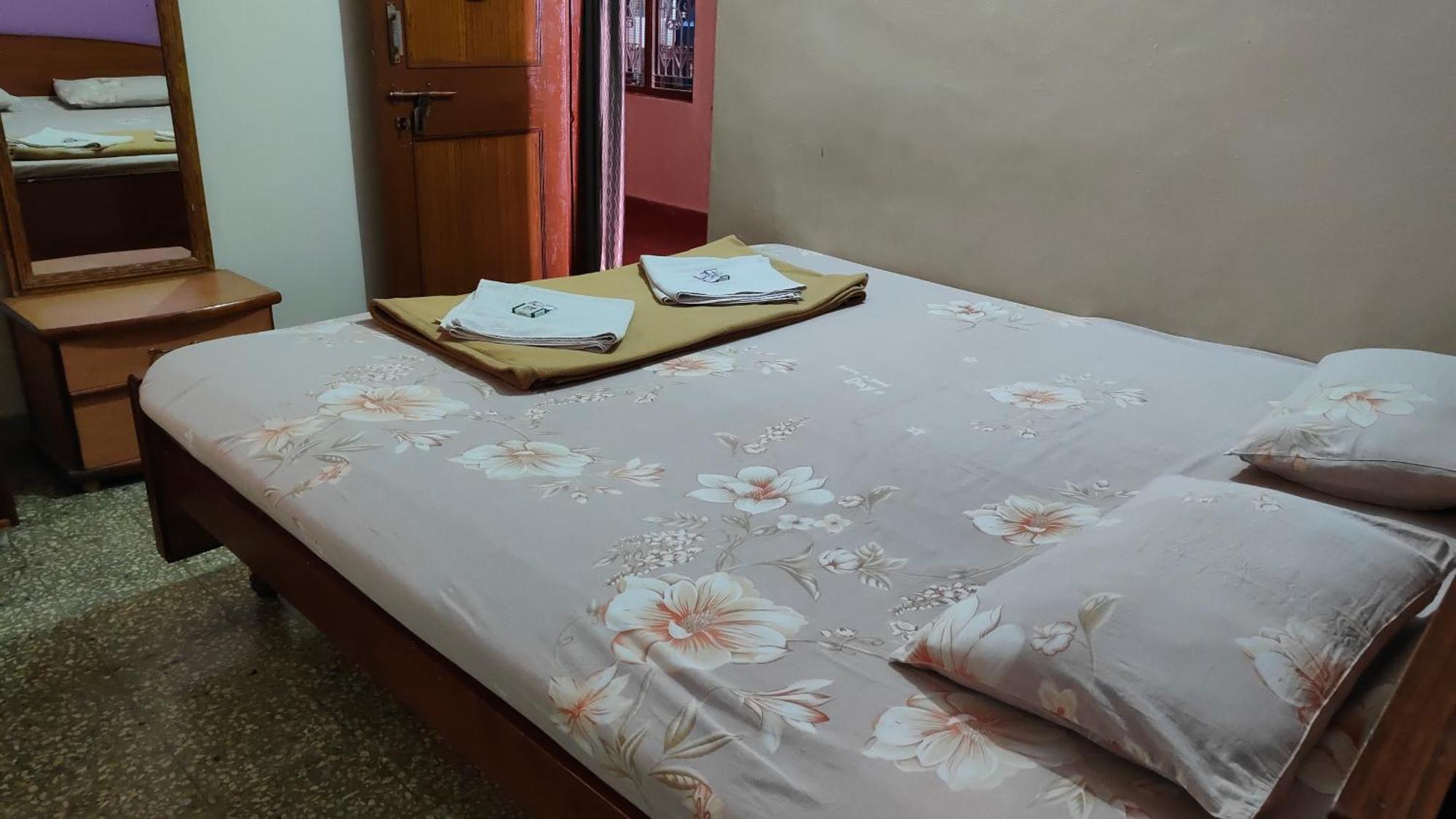 Rocky Guesthouse Hampi Exterior foto